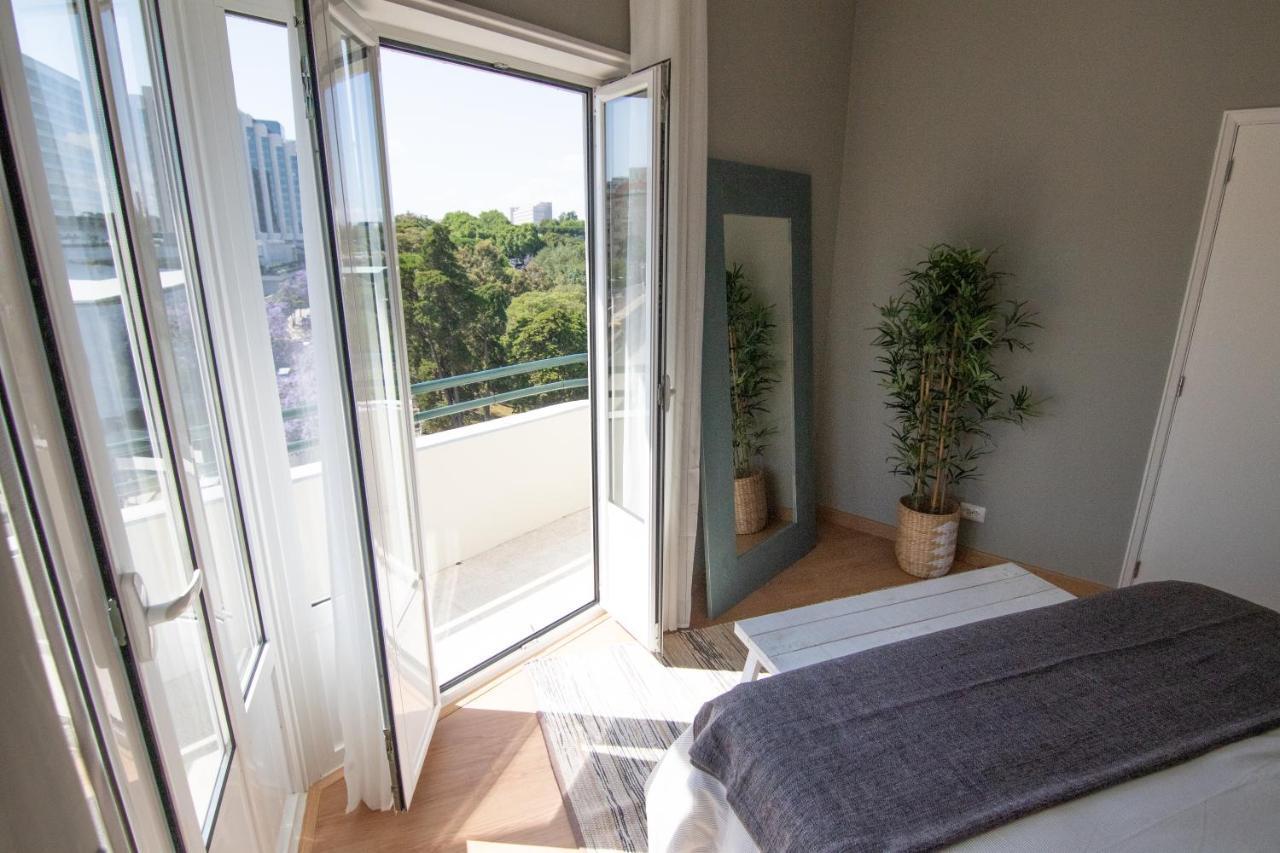 Lovelystay-Marques De Pombal 3Bdr Apartment Lisbon Exterior photo